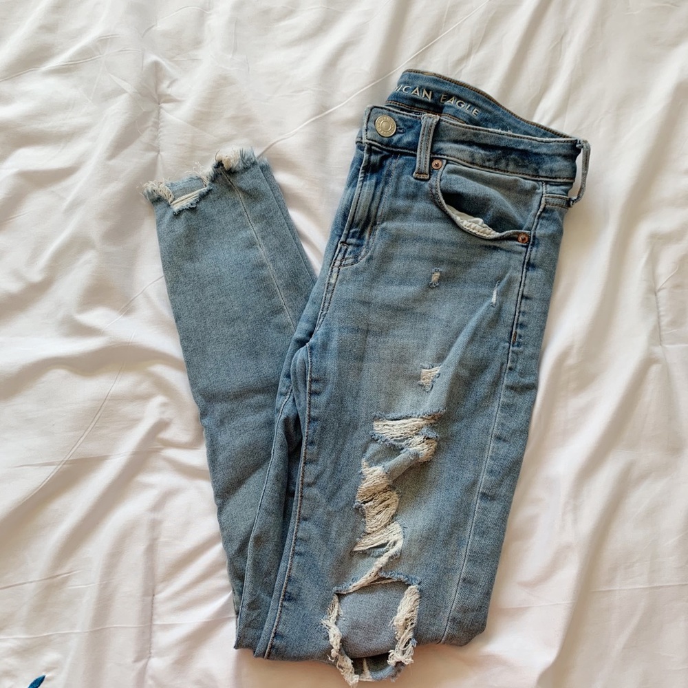 American Eagle Distressed Jeans